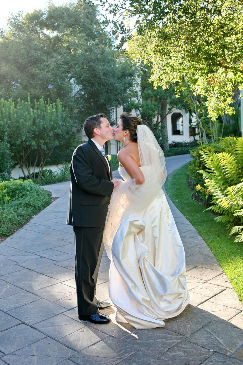 Metro Detroit Wedding Photographer www.harthenstudios.com