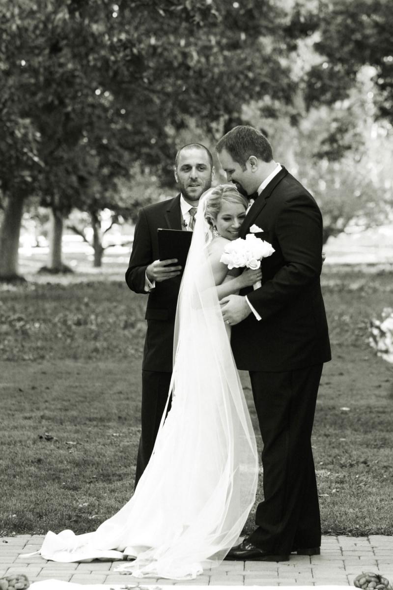 Metro Detroit Wedding Photographer www.harthenstudios.com